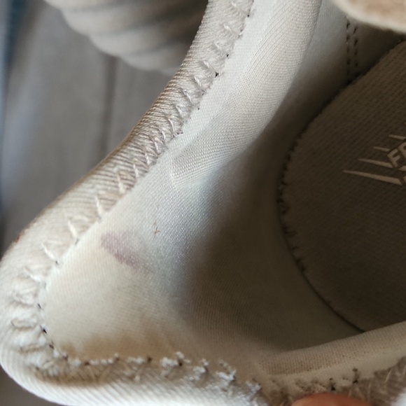 New Balance white womans tennis shoe size 7 - Picture 14 of 15